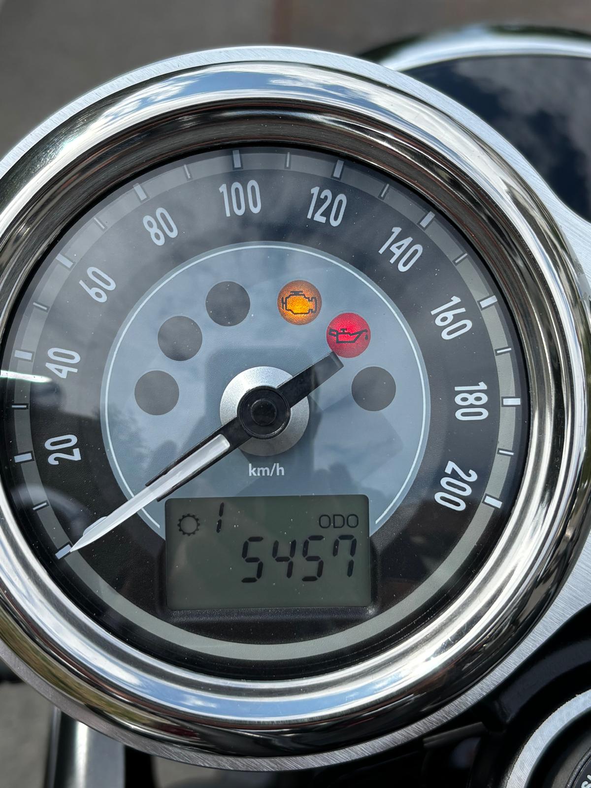 TRIUMPH Bonneville T120-image-5
