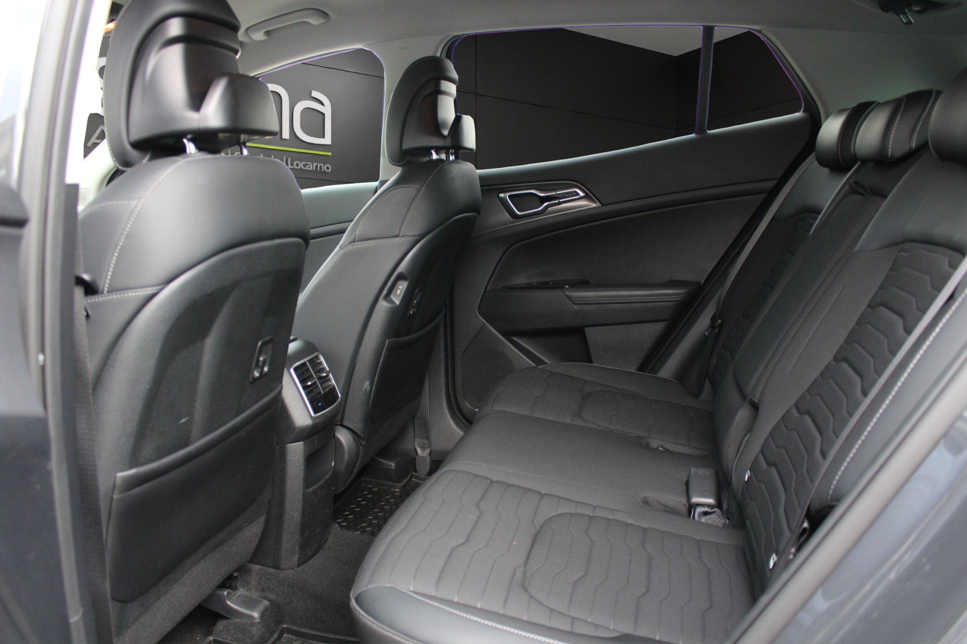 KIA Sportage 1.6 T-GDi Power Edition-image-9