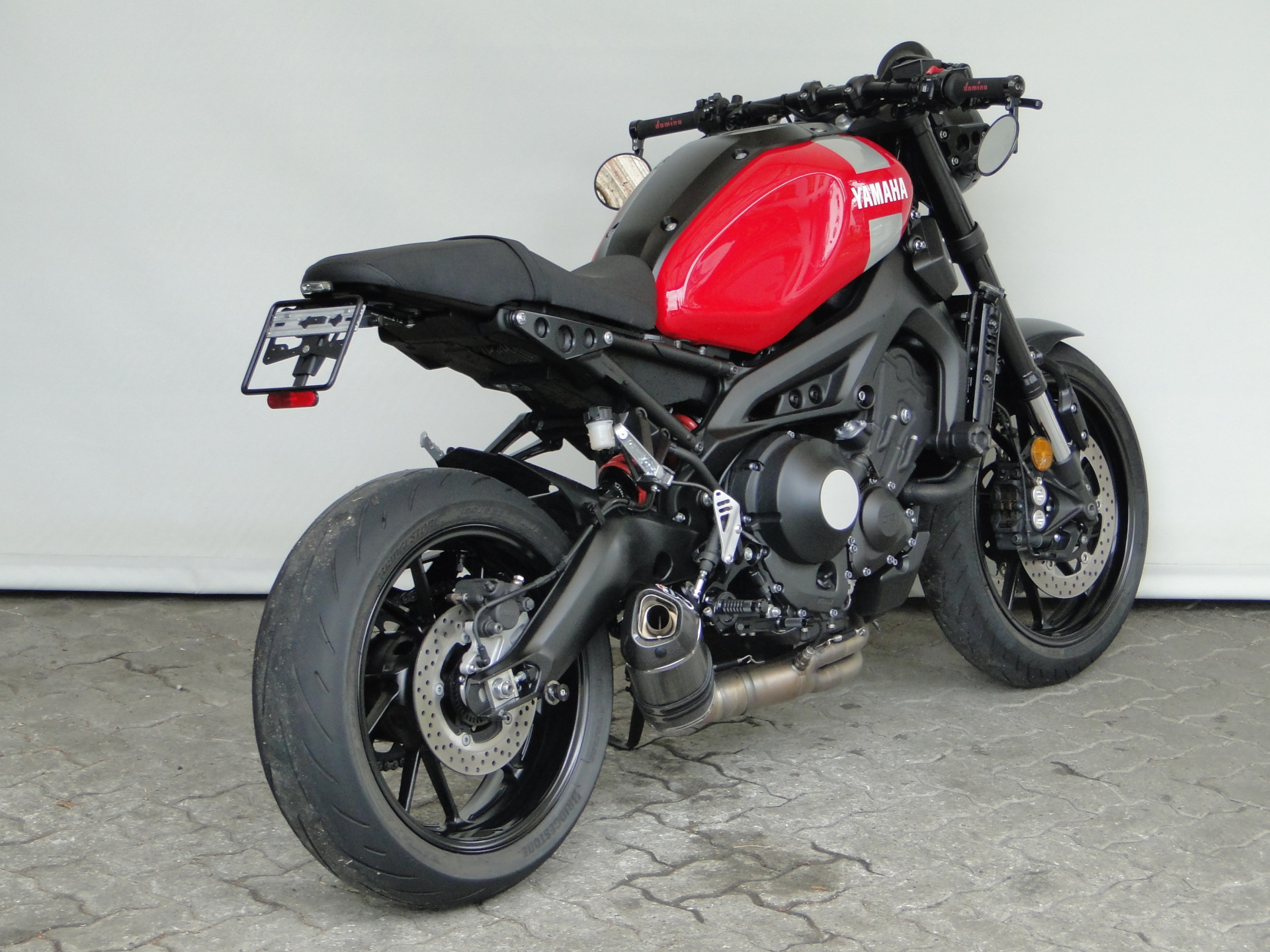 YAMAHA XSR 900 sehr viel Zubehör-showroom-element-3