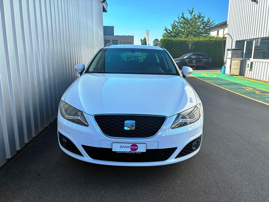 SEAT Exeo ST 2.0 TDI Advantage-showroom-element-1
