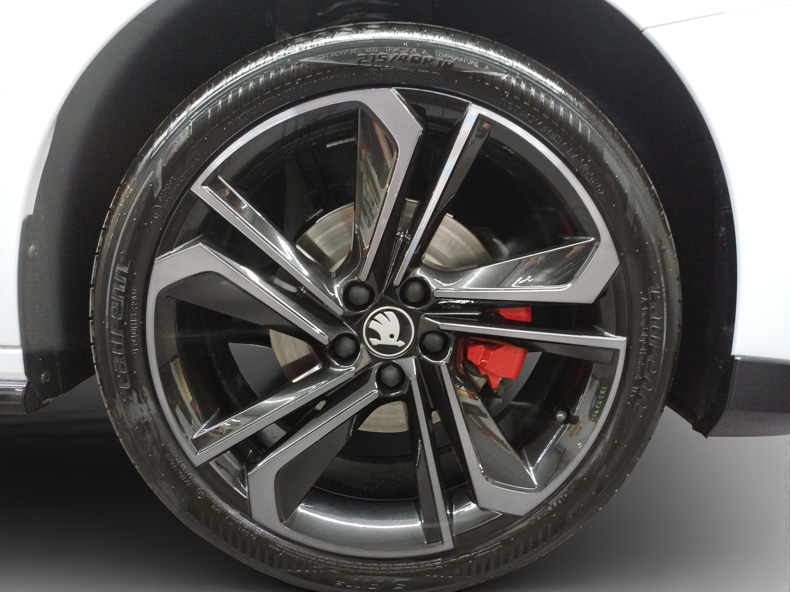 SKODA Fabia 130-image-14