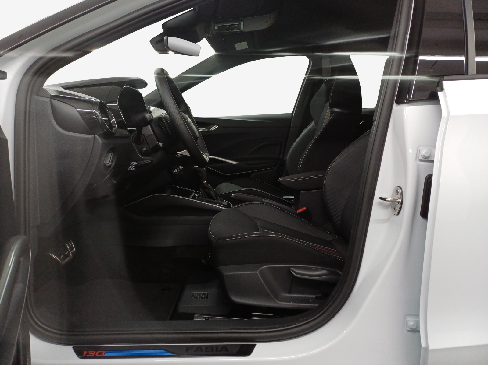 SKODA Fabia 130-image-7