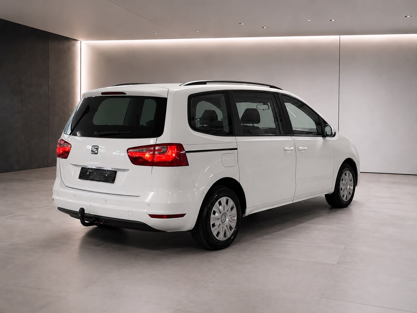SEAT Alhambra 2.0 TDI DSG 7 Plätzer mit AHK.-image-4
