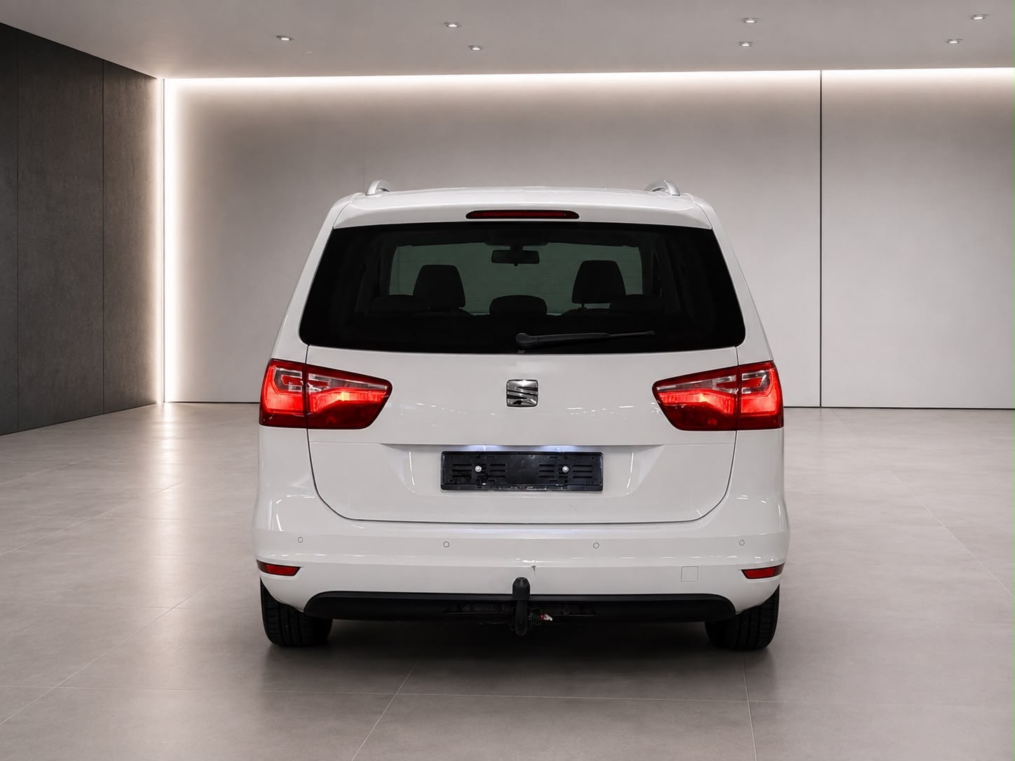SEAT Alhambra 2.0 TDI DSG 7 Plätzer mit AHK.-image-3