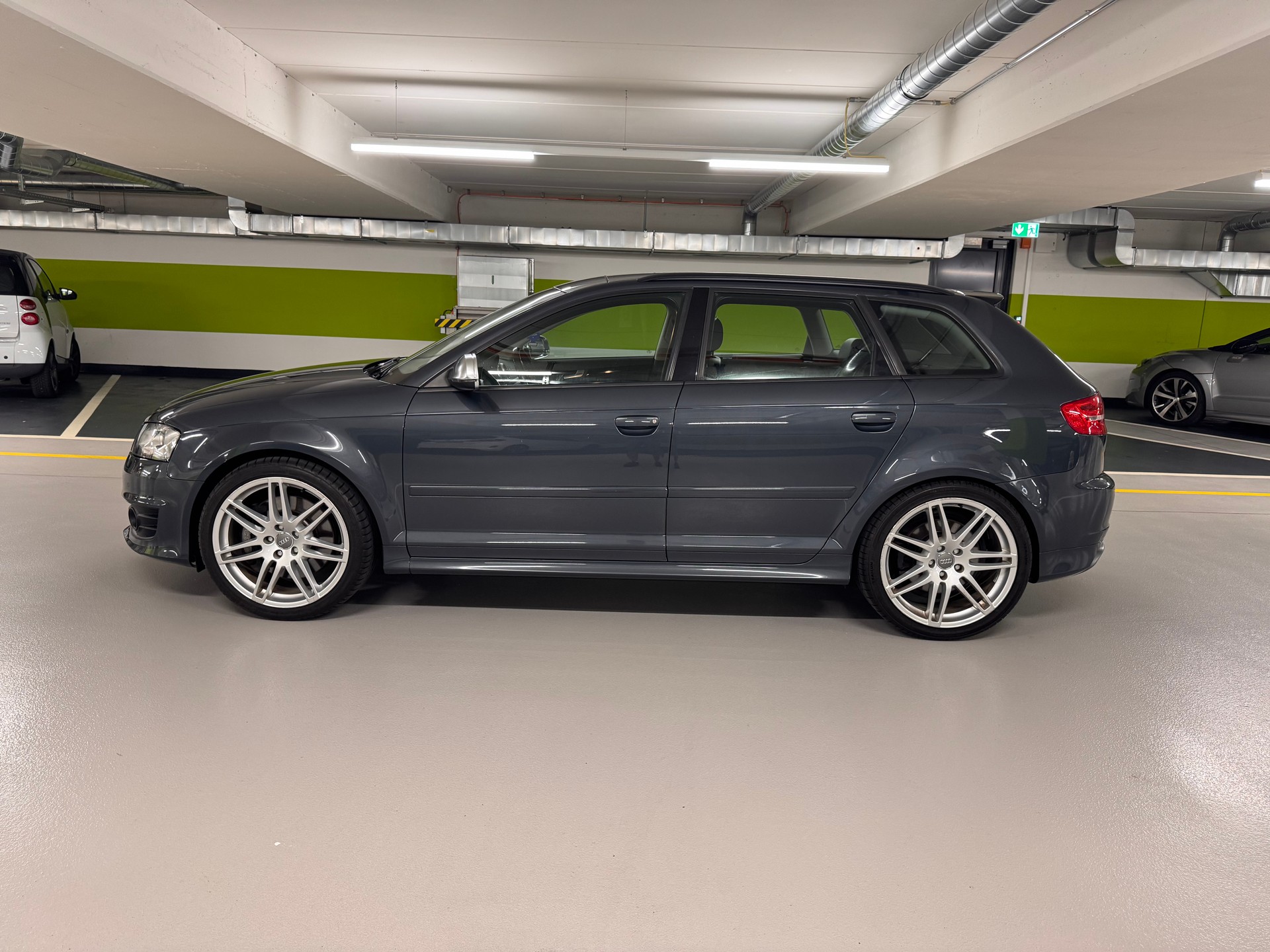 AUDI S3 Sportback 2.0 TFSI quattro-image-7