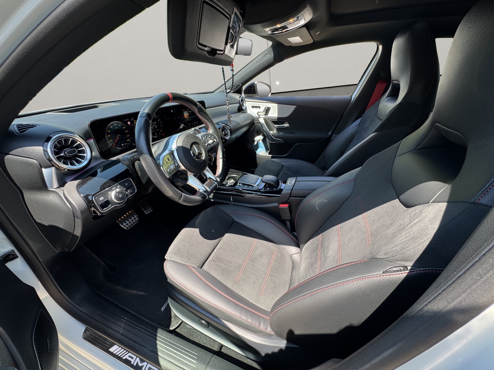 MERCEDES-BENZ A-Klasse W177 A 35 AMG 4matic-image-10