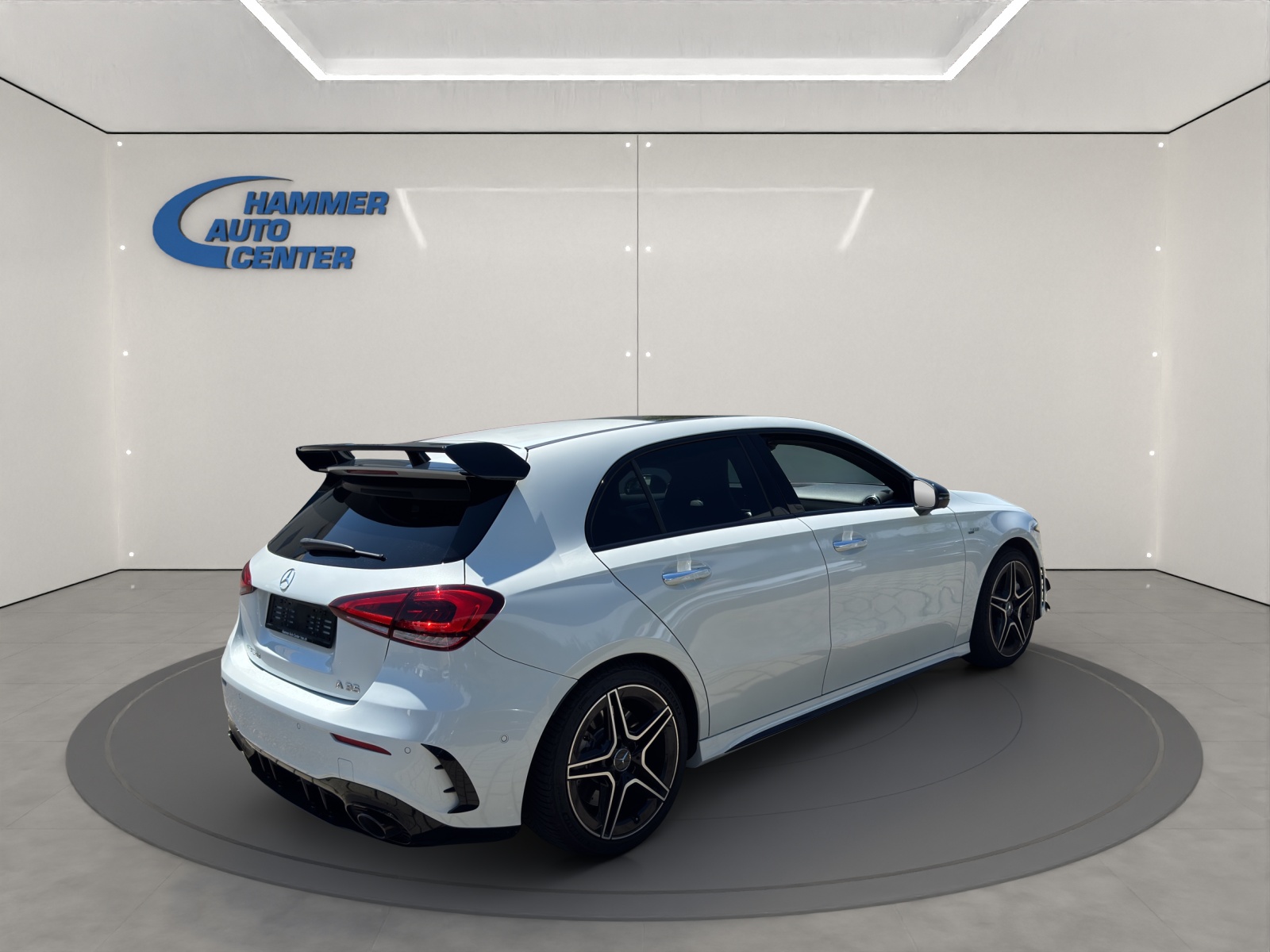 MERCEDES-BENZ A-Klasse W177 A 35 AMG 4matic-image-4