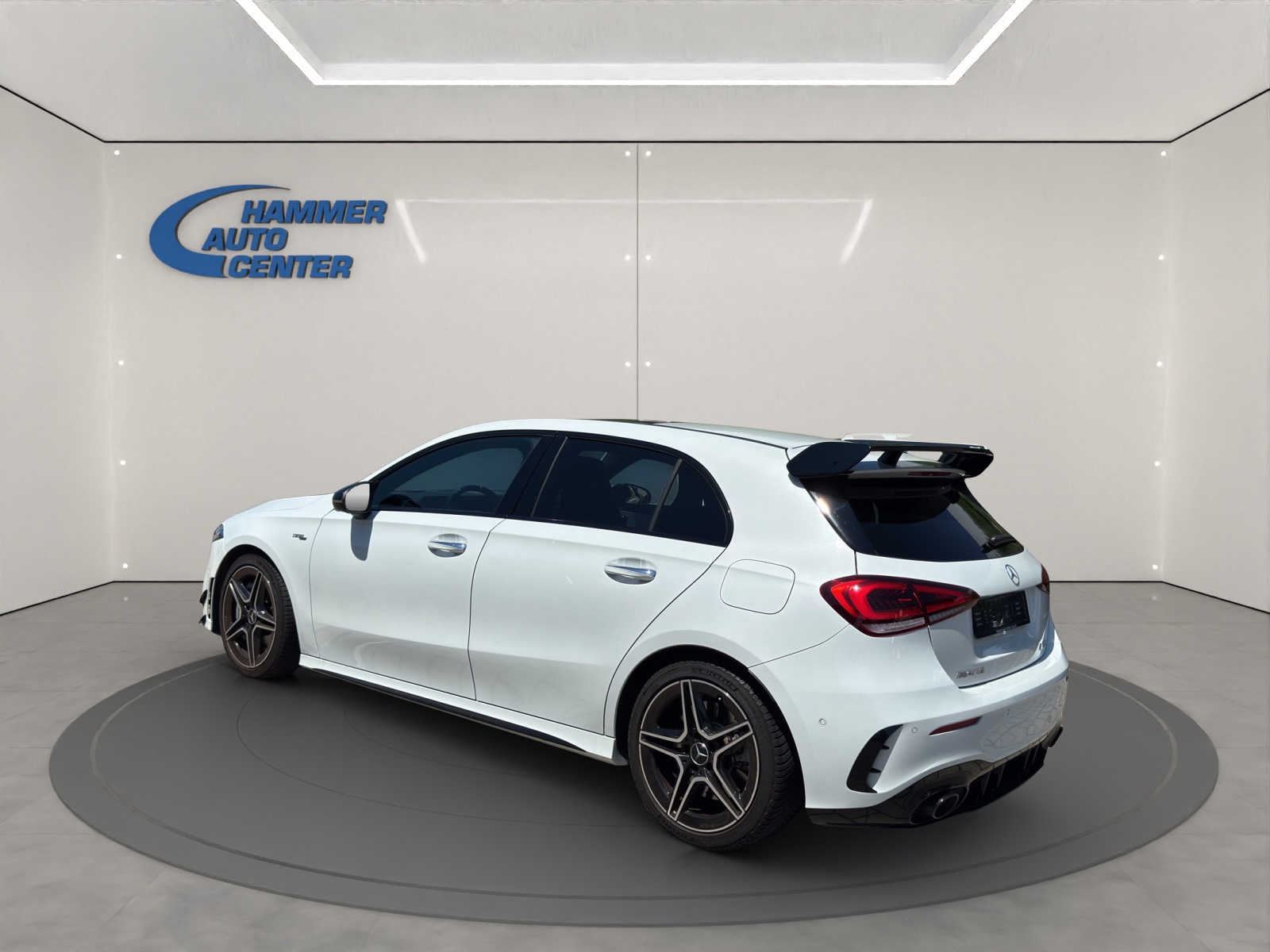 MERCEDES-BENZ A-Klasse W177 A 35 AMG 4matic-image-2