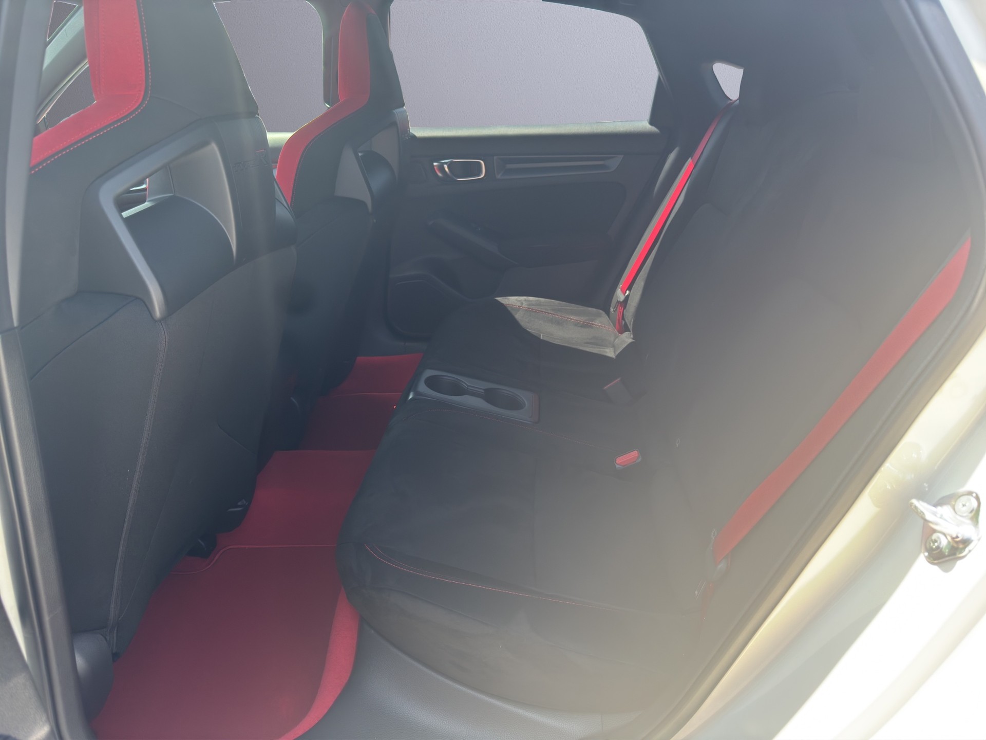 HONDA Civic 2.0 VTEC Type R | ETAT NEUF | 1ere main | Voiture Suisse | Leasing possible-image-12