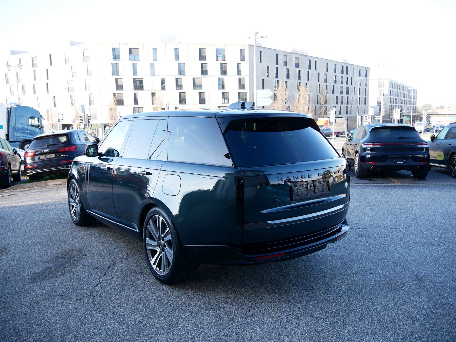 LAND ROVER Range Rover P510e Si6 PHEV SV Automatic-image-2