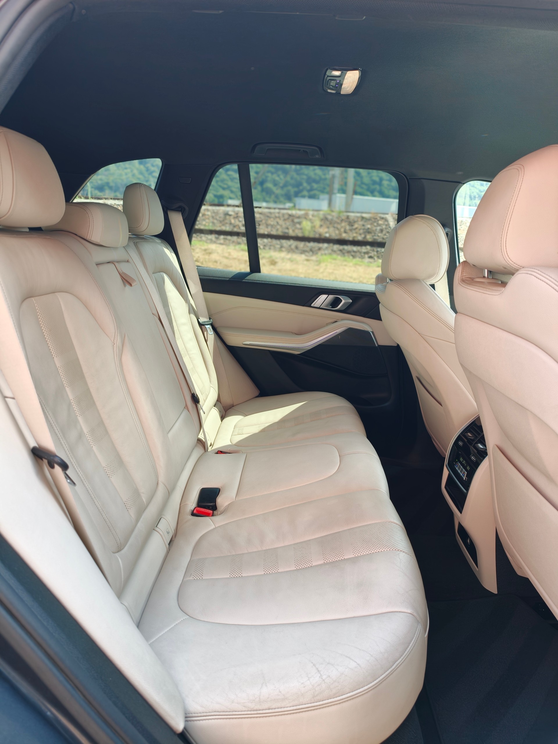 BMW X5 xDrive M50d Steptronic-image-13