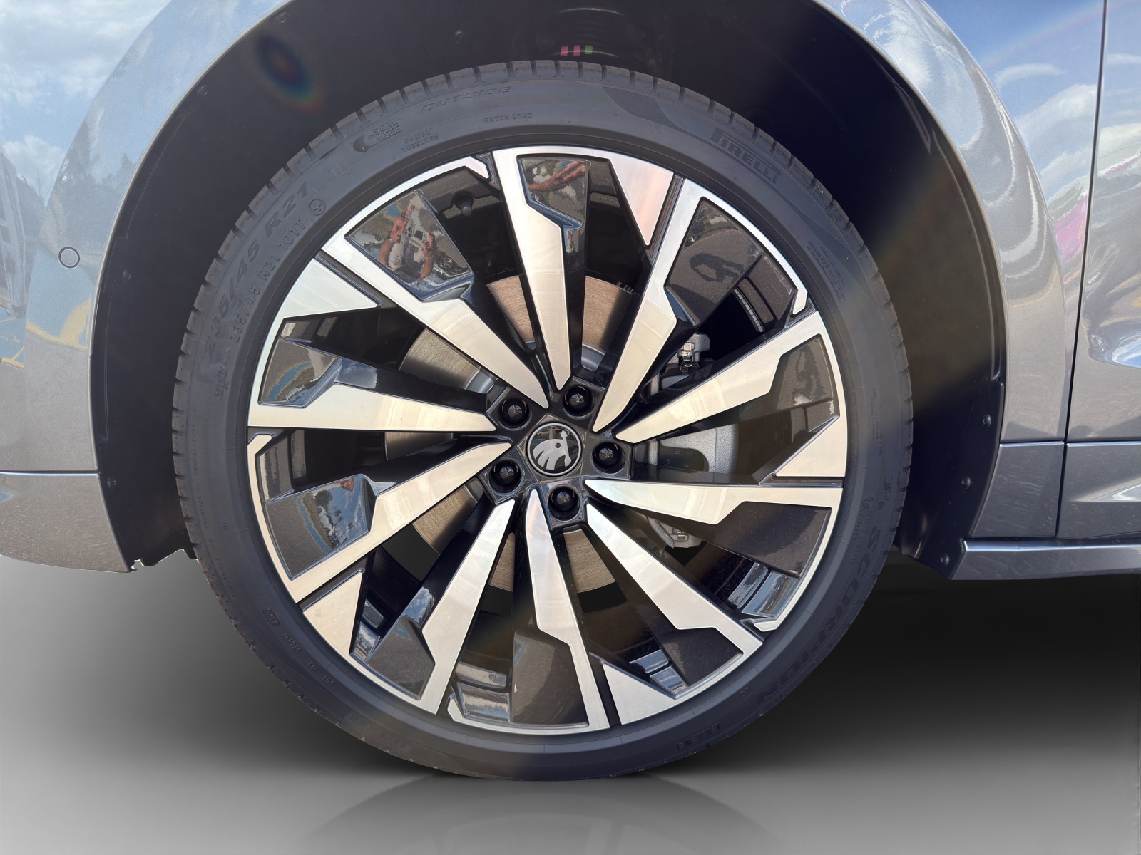 SKODA Enyaq 85x Sportline 4x4-image-13