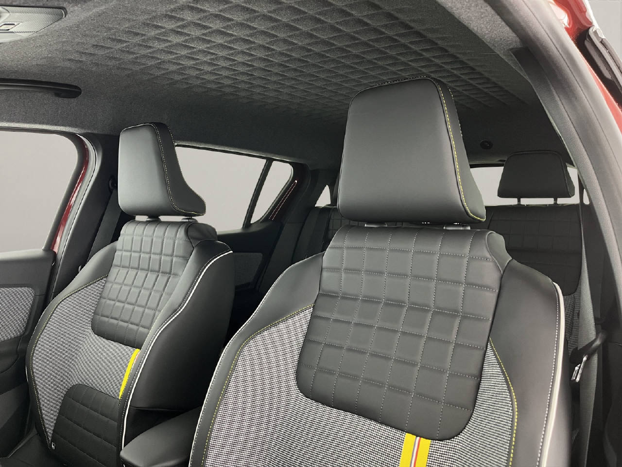 RENAULT R4 E-Tech Comfort Range iconic-image-14