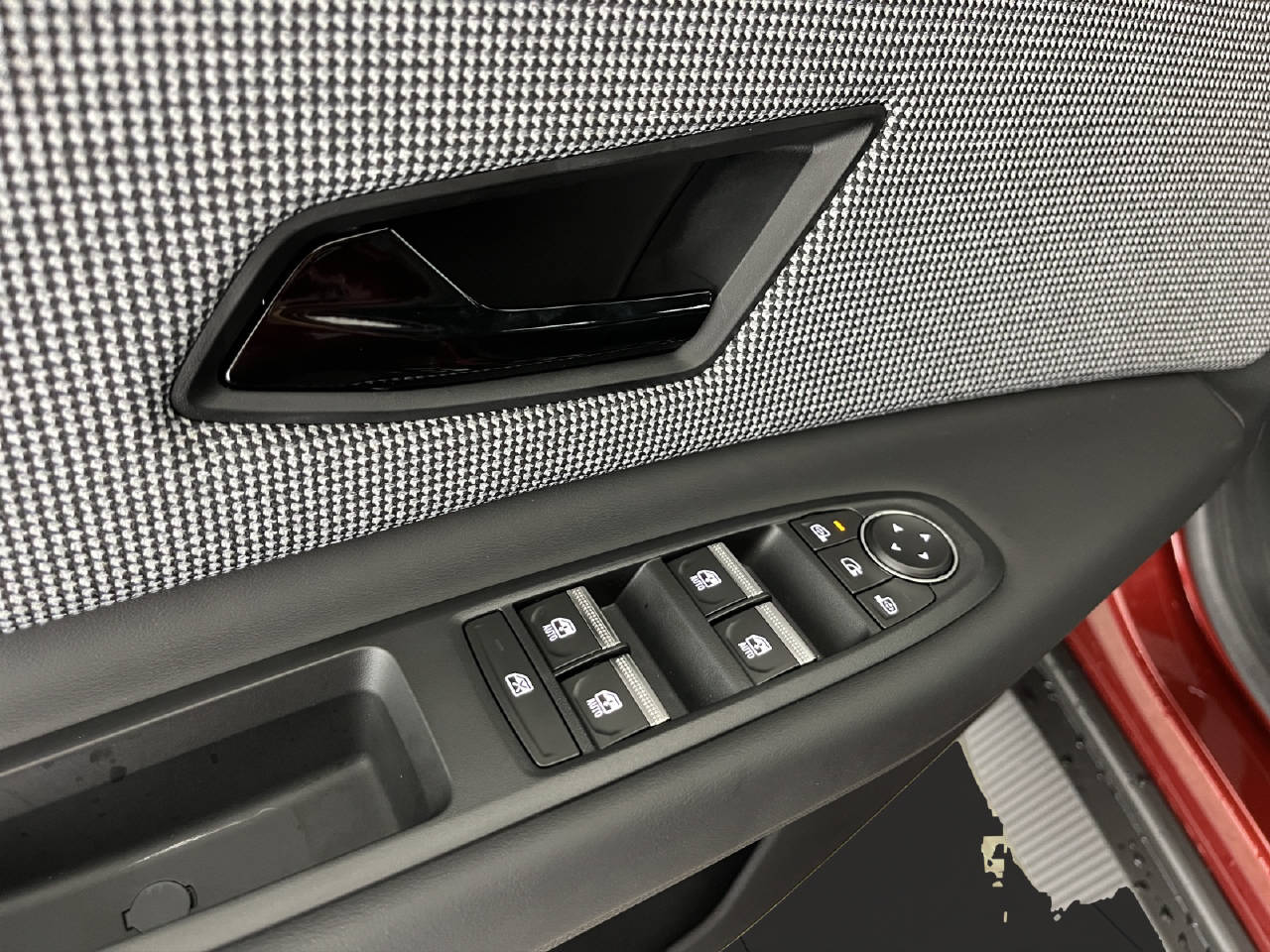 RENAULT R4 E-Tech Comfort Range iconic-image-12