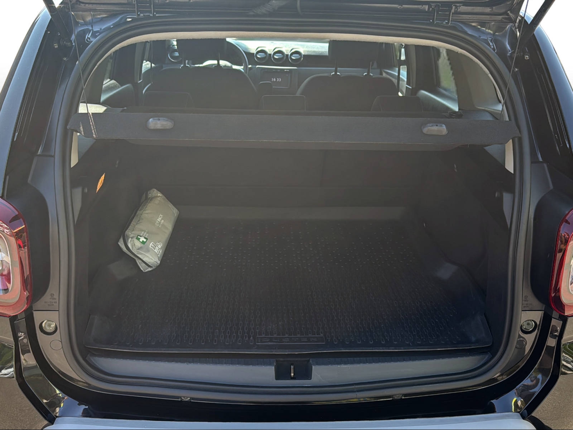DACIA Duster 1.6 Prestige 4WD-image-5
