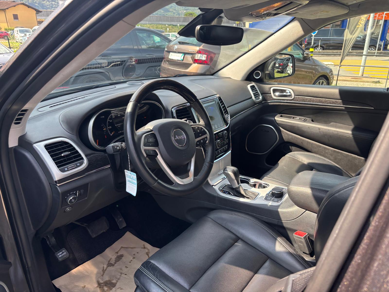 JEEP Grand Cherokee 3.0 CRD Summit Automatic-image-5