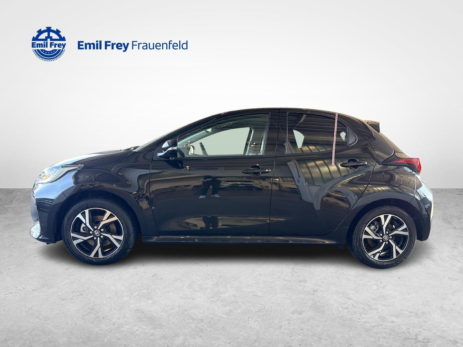 TOYOTA Yaris 1.5 VVT-i HSD Trend-image-1