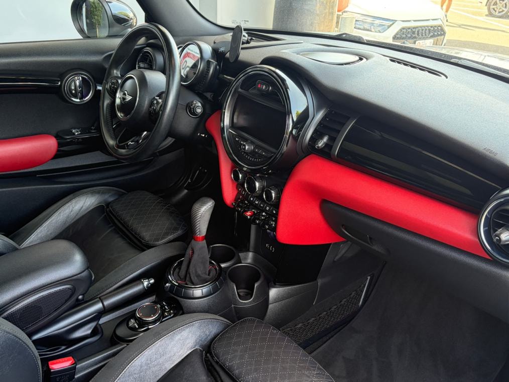 MINI Cooper S-image-6