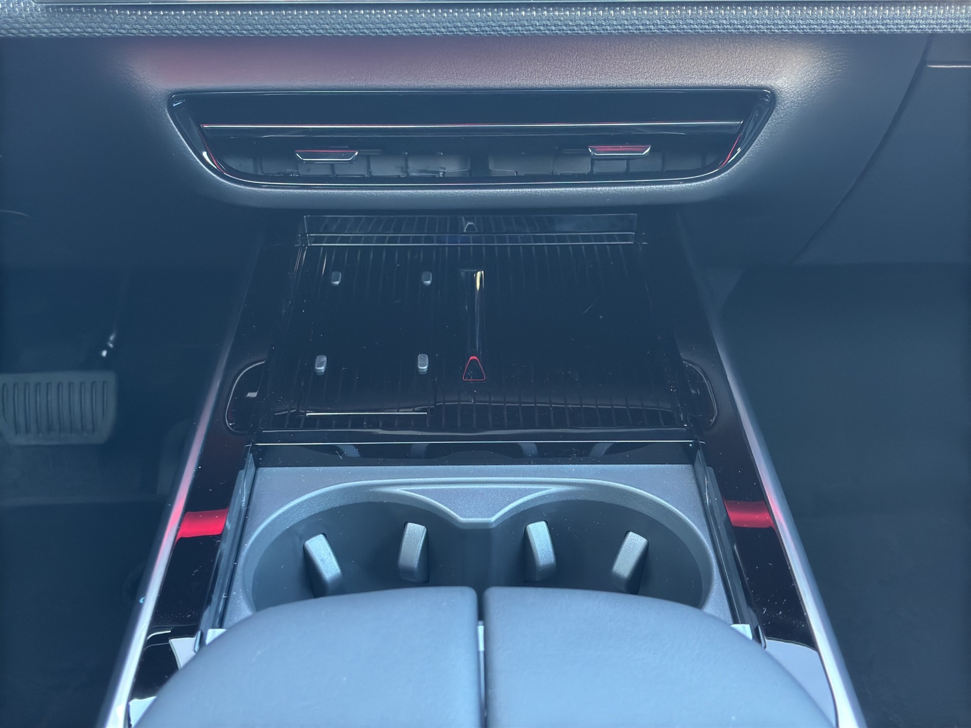 MAZDA CX-6e Takumi 21"-image-11