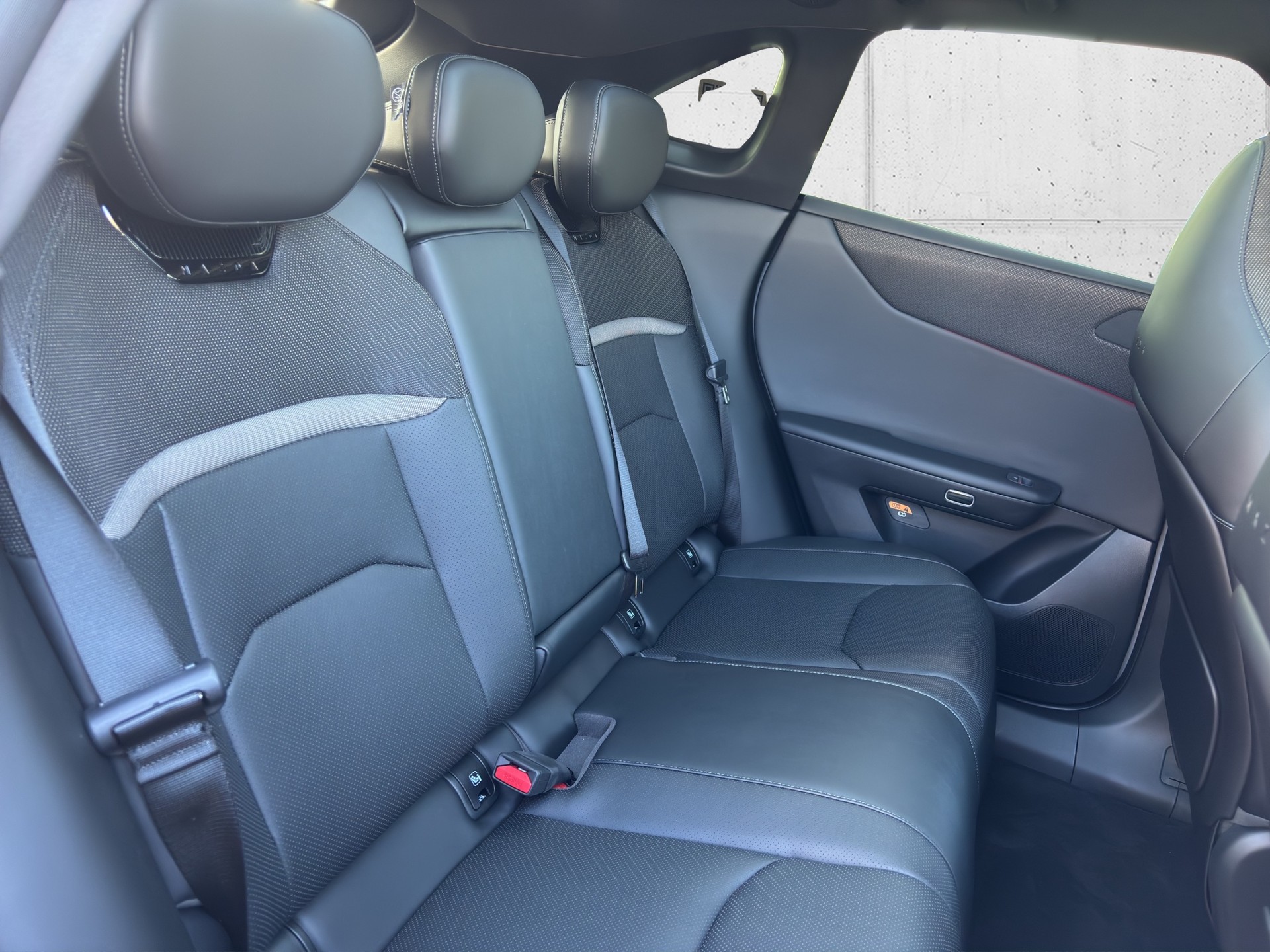 MAZDA CX-6e Takumi-image-13