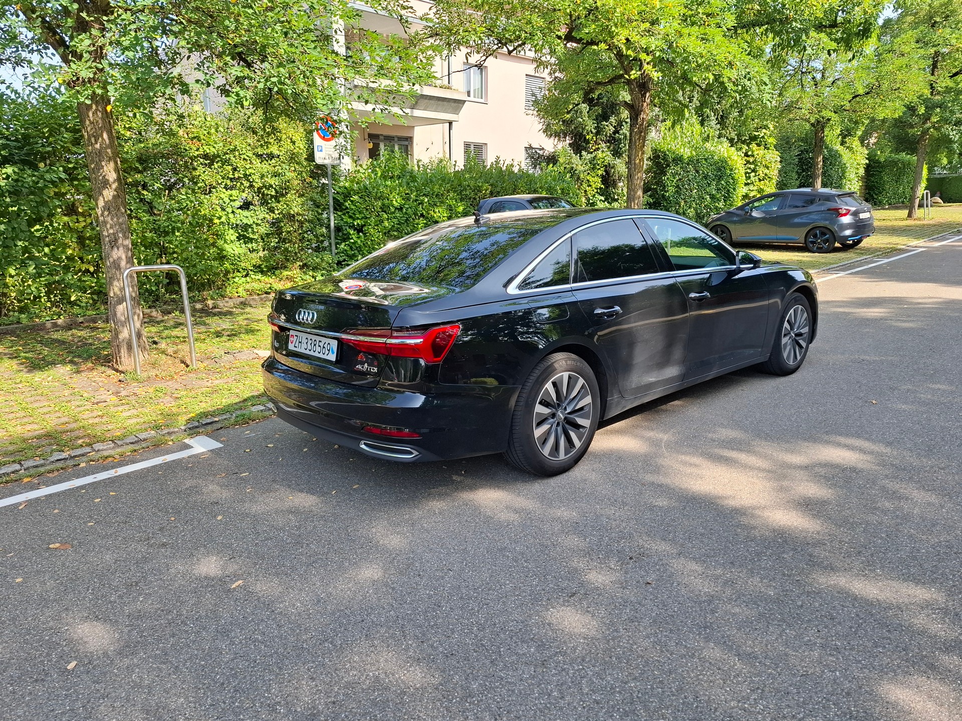 AUDI 2.0 40 TDI S-Tronic-image-1