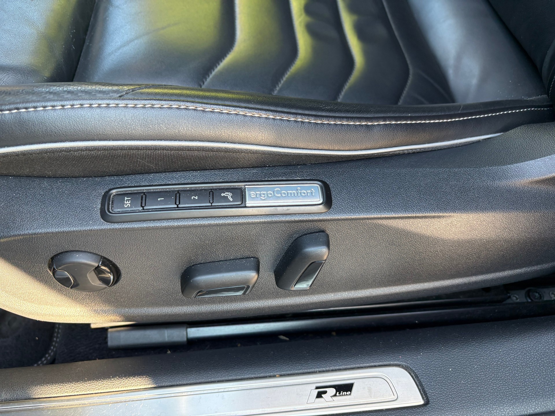 VW Arteon 2.0 TSI BMT R-Line 4Motion DSG-image-5