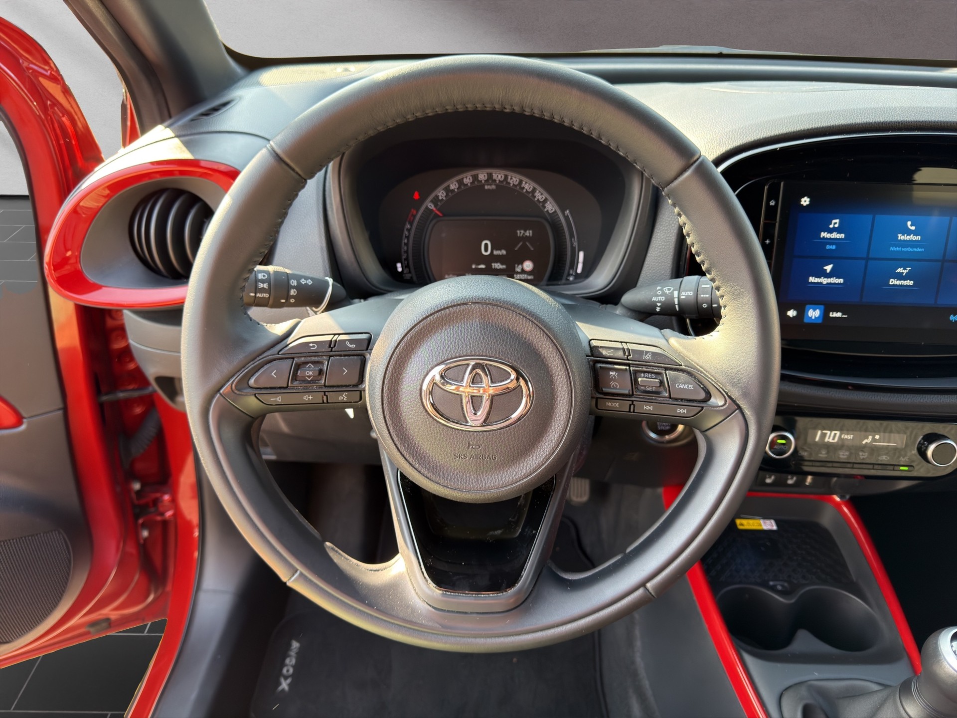 TOYOTA Aygo X 1.0 VVT-i Trend-image-4
