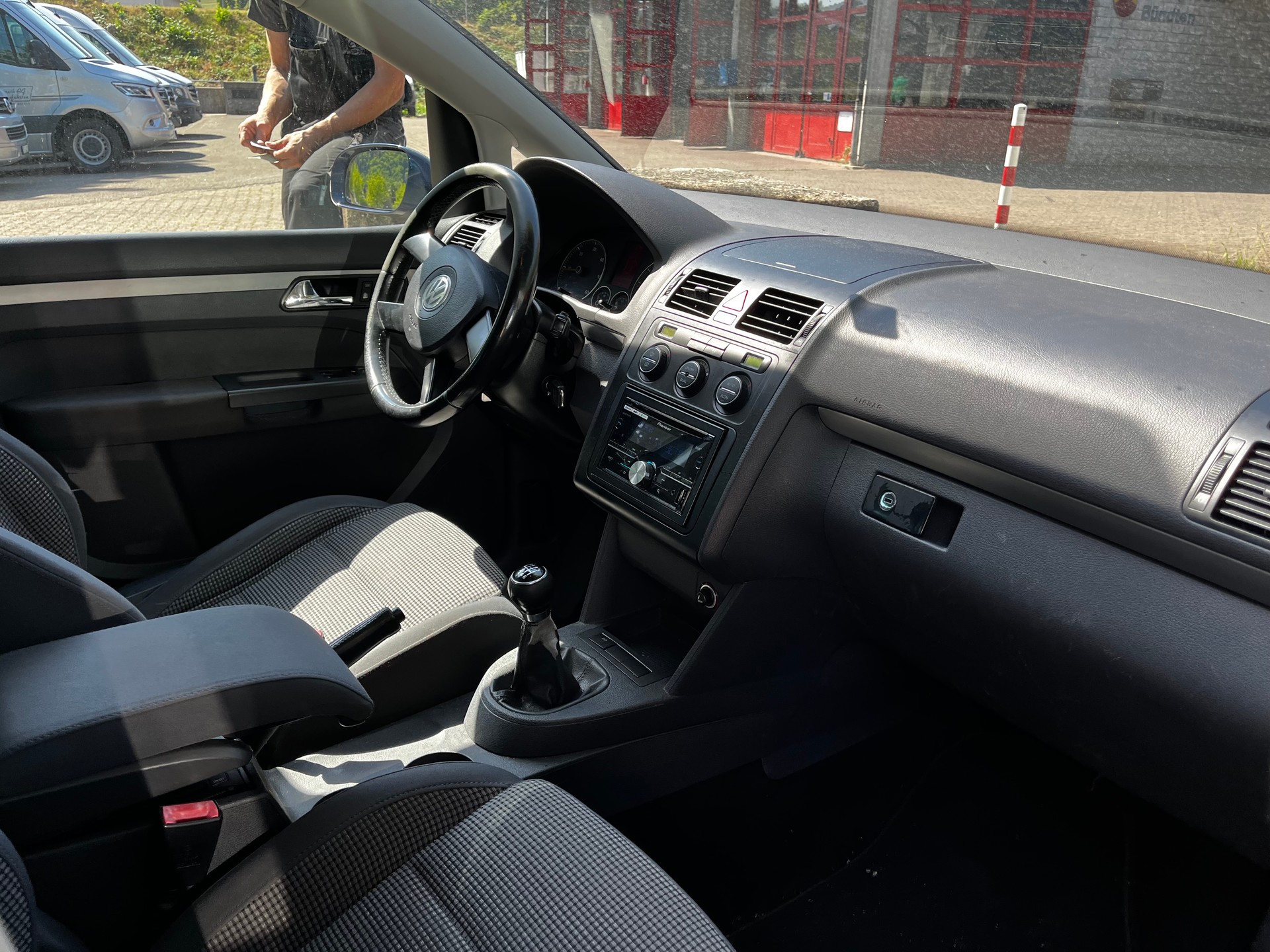 VW TOURAN-image-6