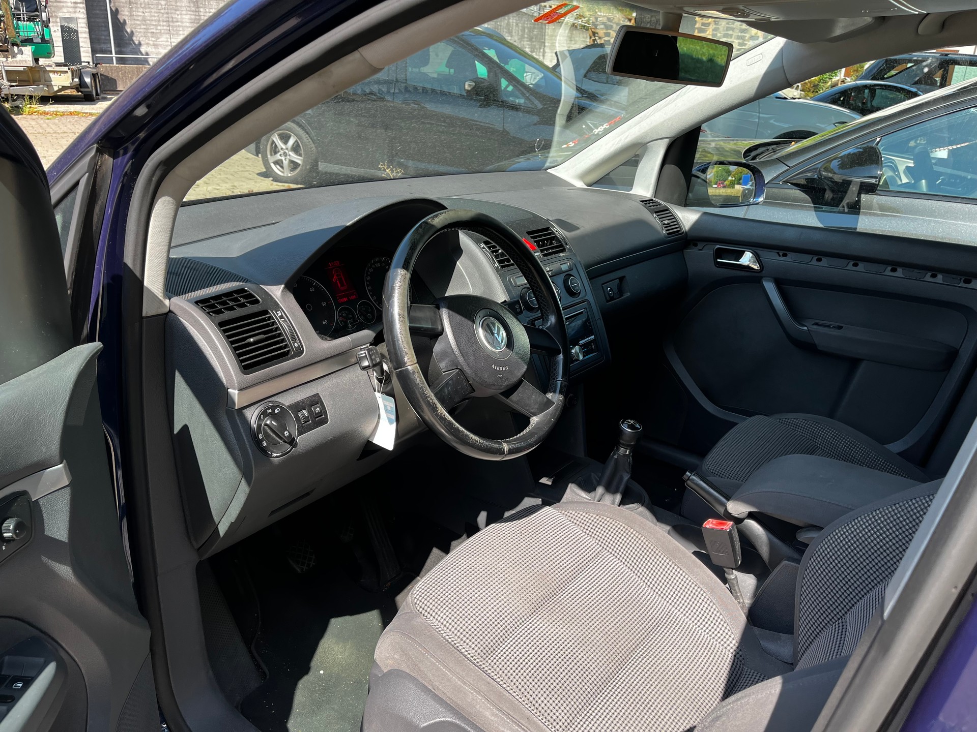 VW TOURAN-image-7
