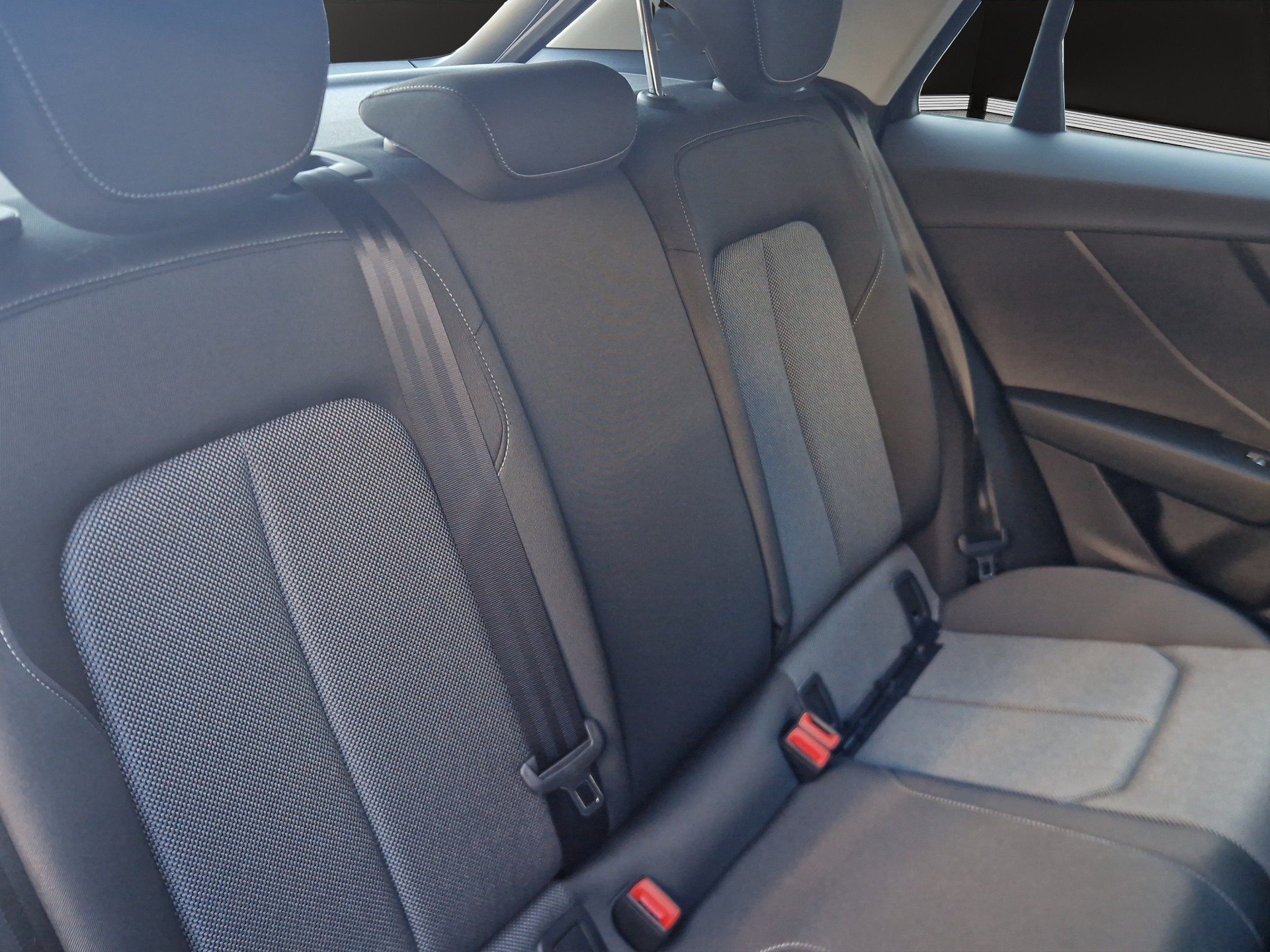 AUDI Q2 35 TFSI S line S-tronic-image-12
