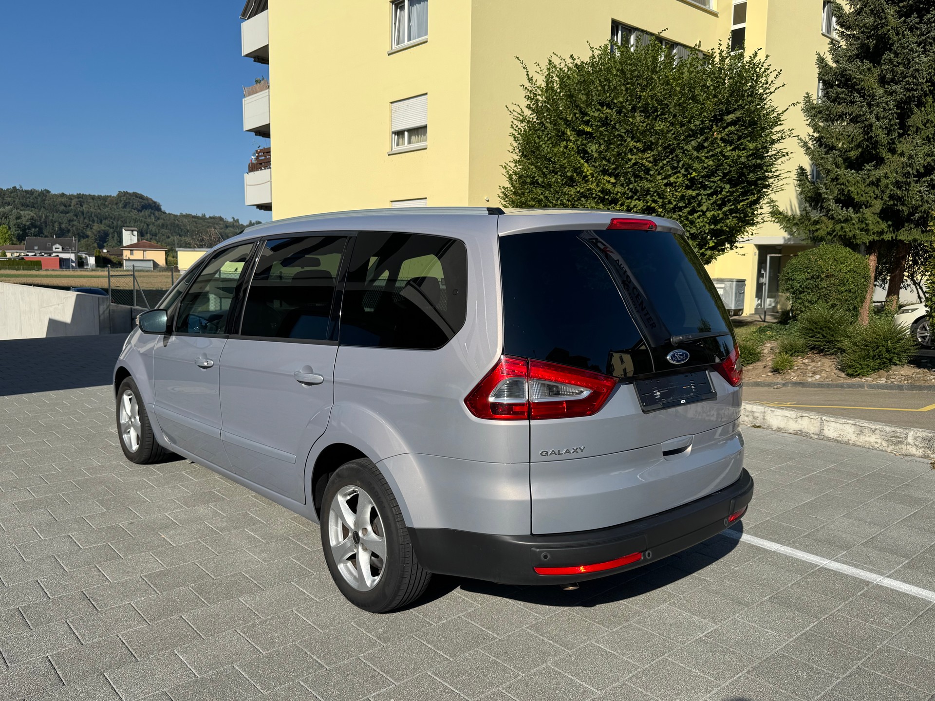 FORD Galaxy 2.0 TDCi Family-Edition PowerShift-image-2
