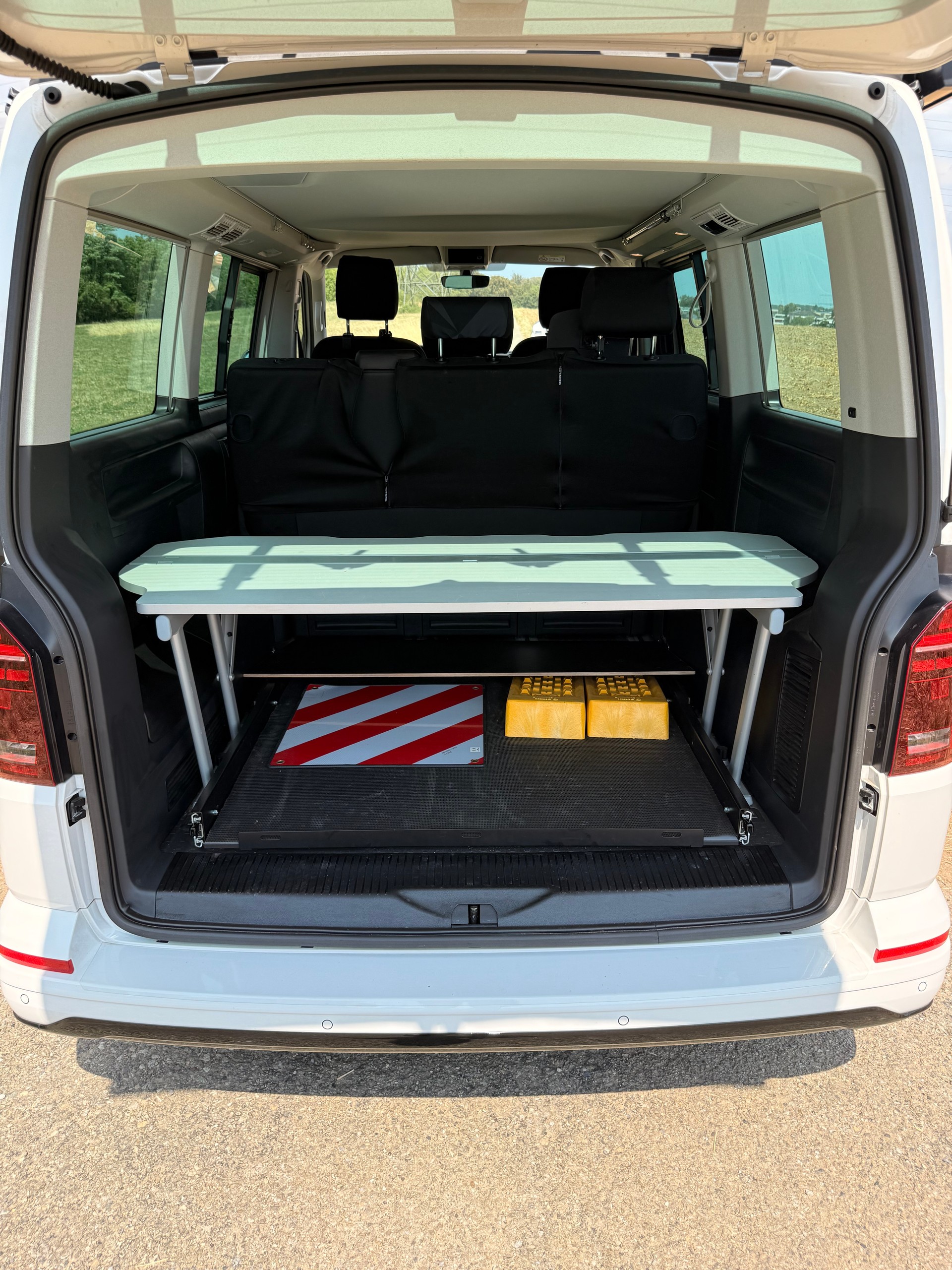 VW T6.1 California Beach Edition 2.0 TDI DSG 4Motion 110kW Diesel-image-4