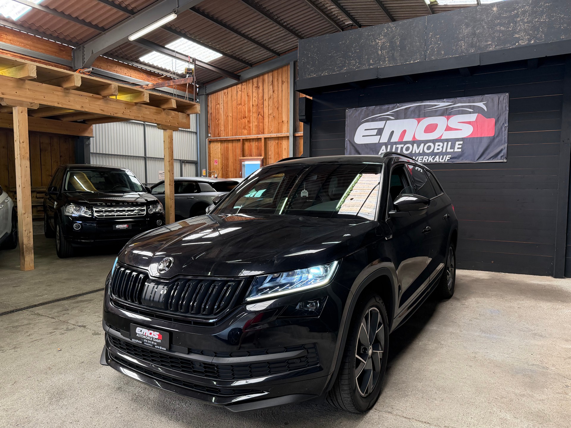 SKODA Kodiaq 2.0 TDI CR Sport Line 4x4 DSG ** 7 Plätz **-image-2