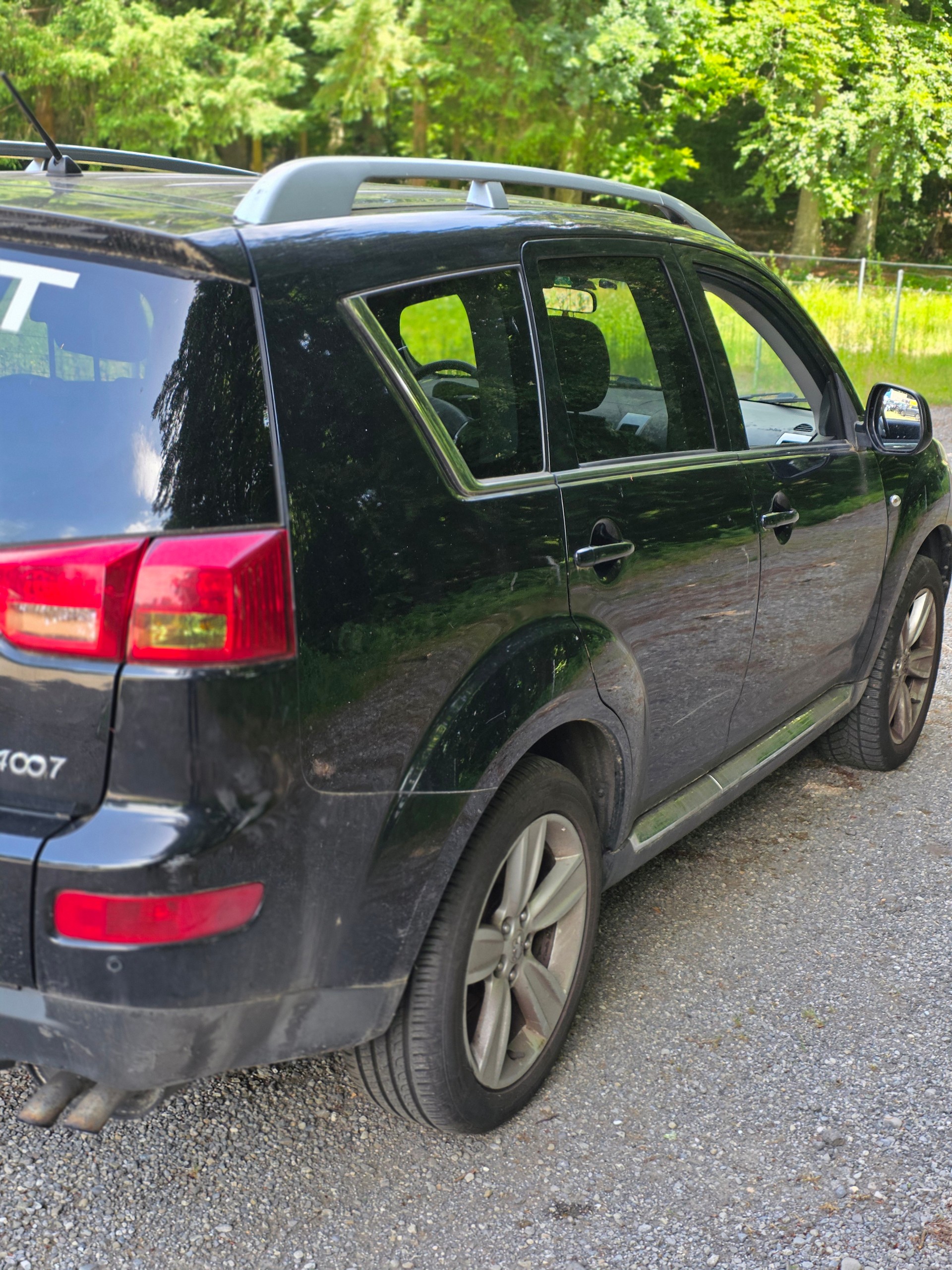 PEUGEOT 4007 2.2 HDi Platinum Edition-image-12
