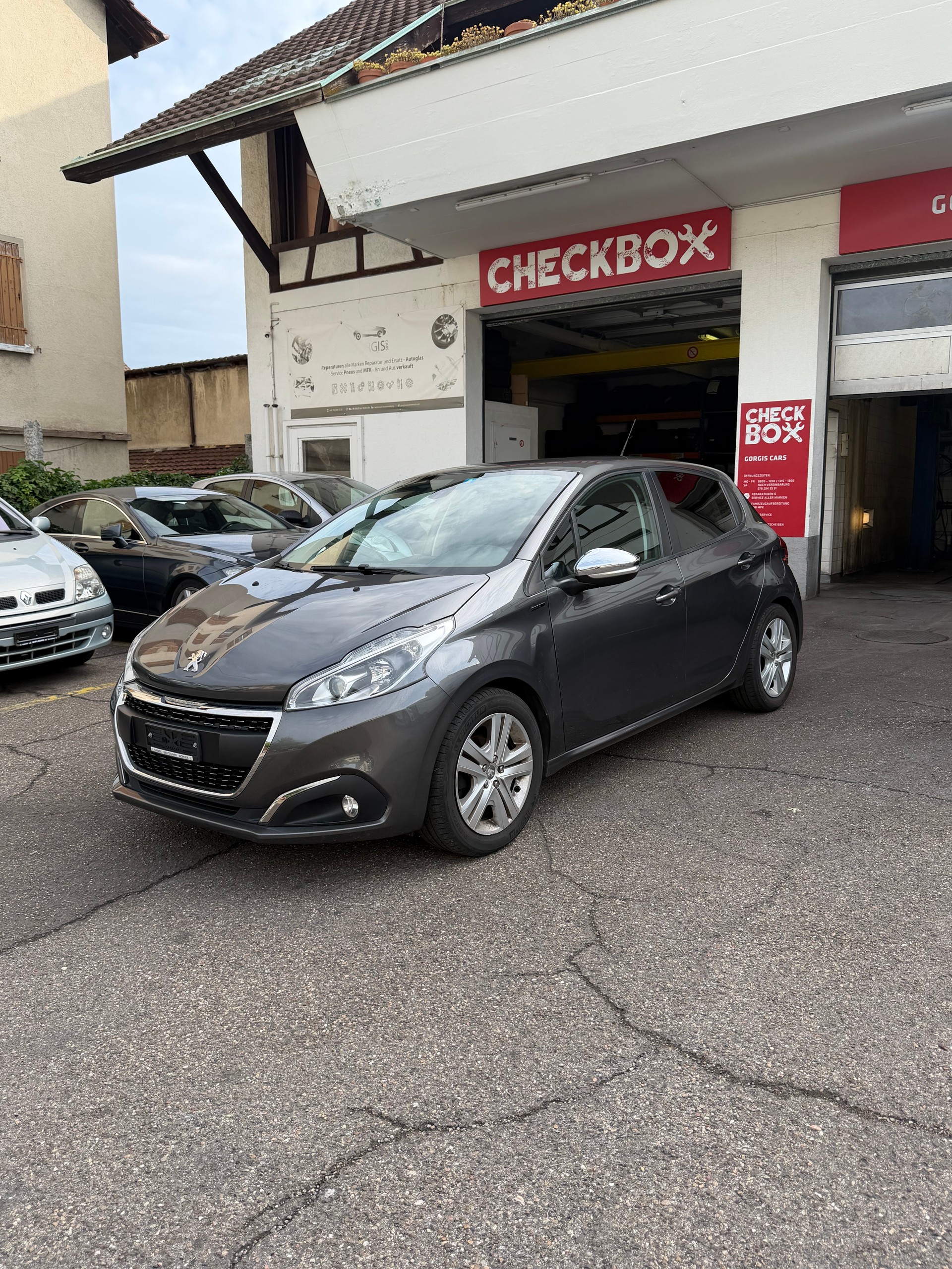 PEUGEOT 208 1.2 PureTech Active-image-0