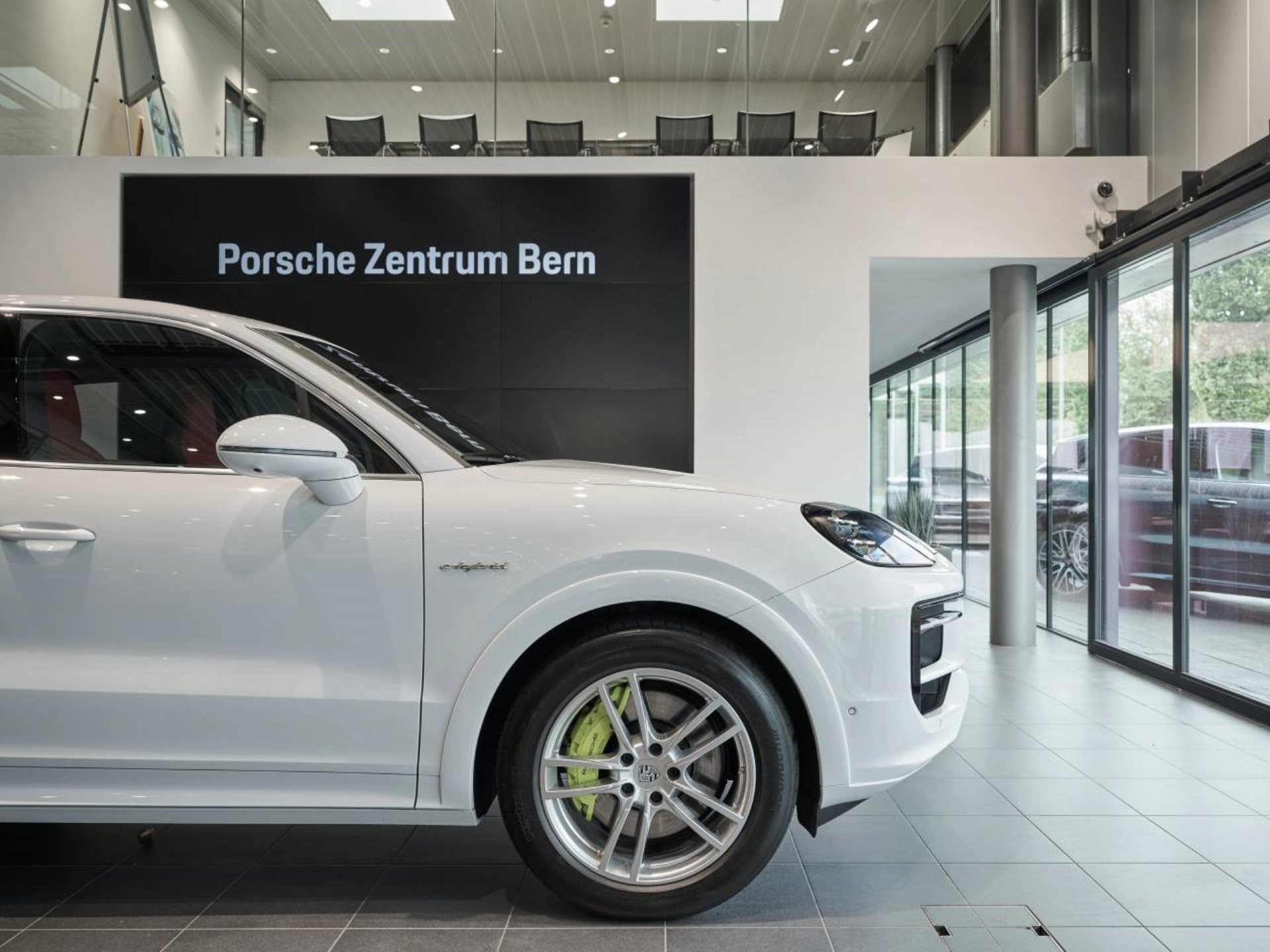 PORSCHE Cayenne E-Hybrid-image-11