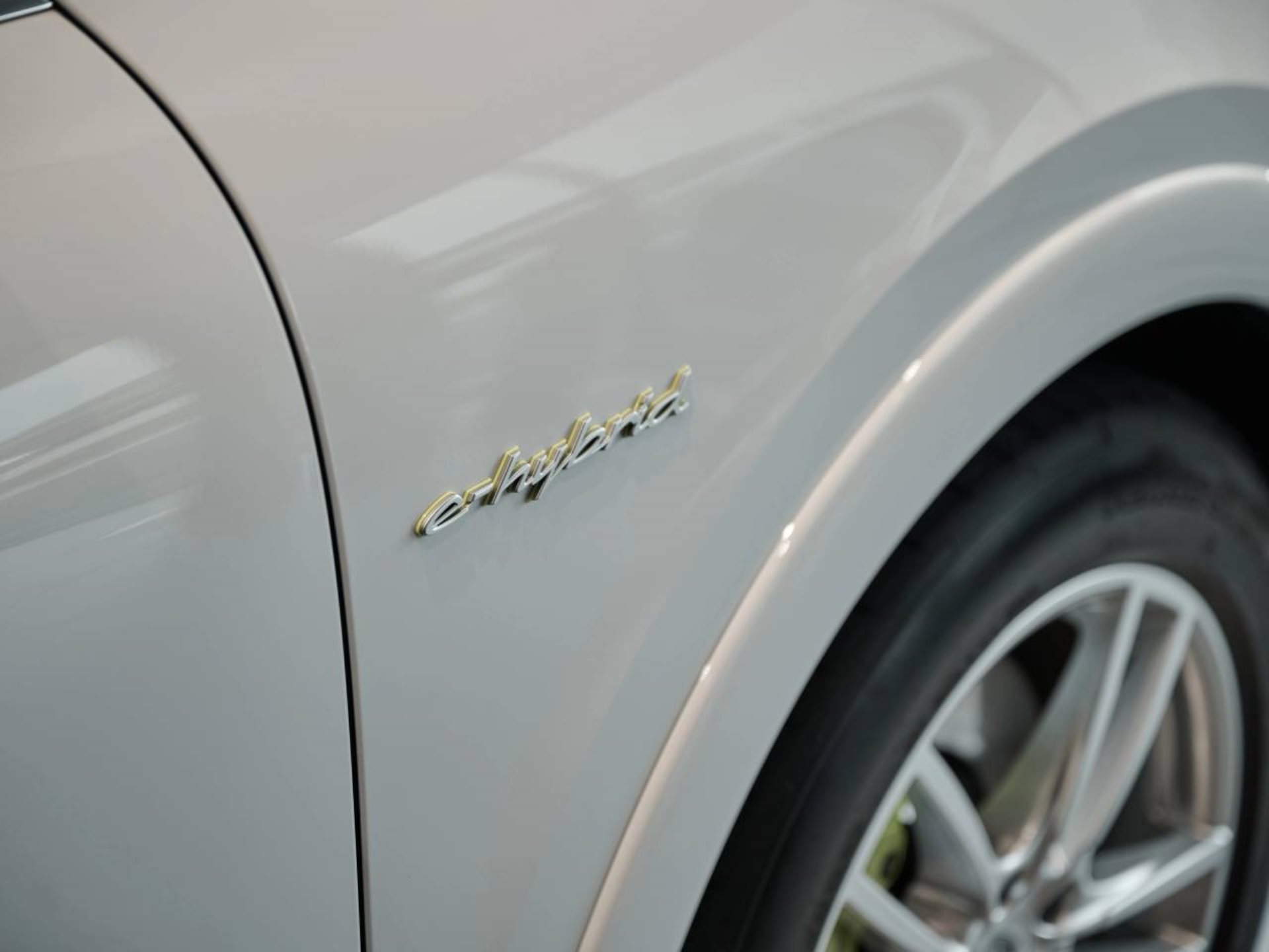 PORSCHE Cayenne E-Hybrid-image-26