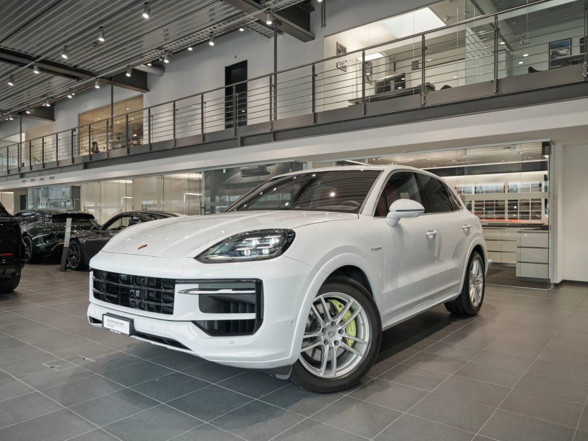 PORSCHE Cayenne E-Hybrid-image-8