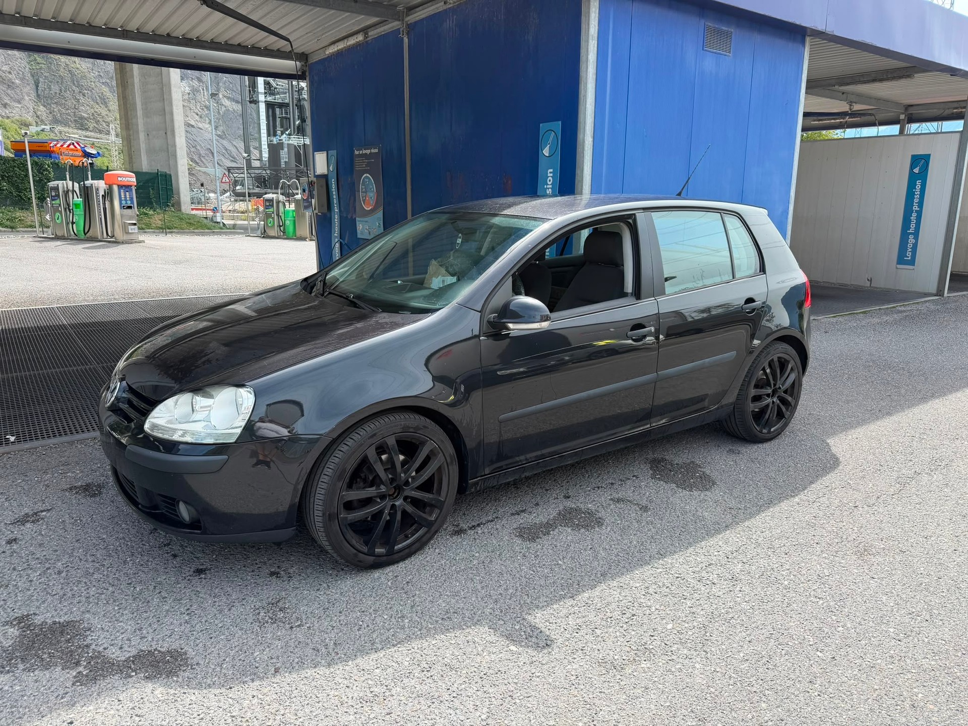 VW Golf 1.9 TDI Trend Edition 4Motion-image-0