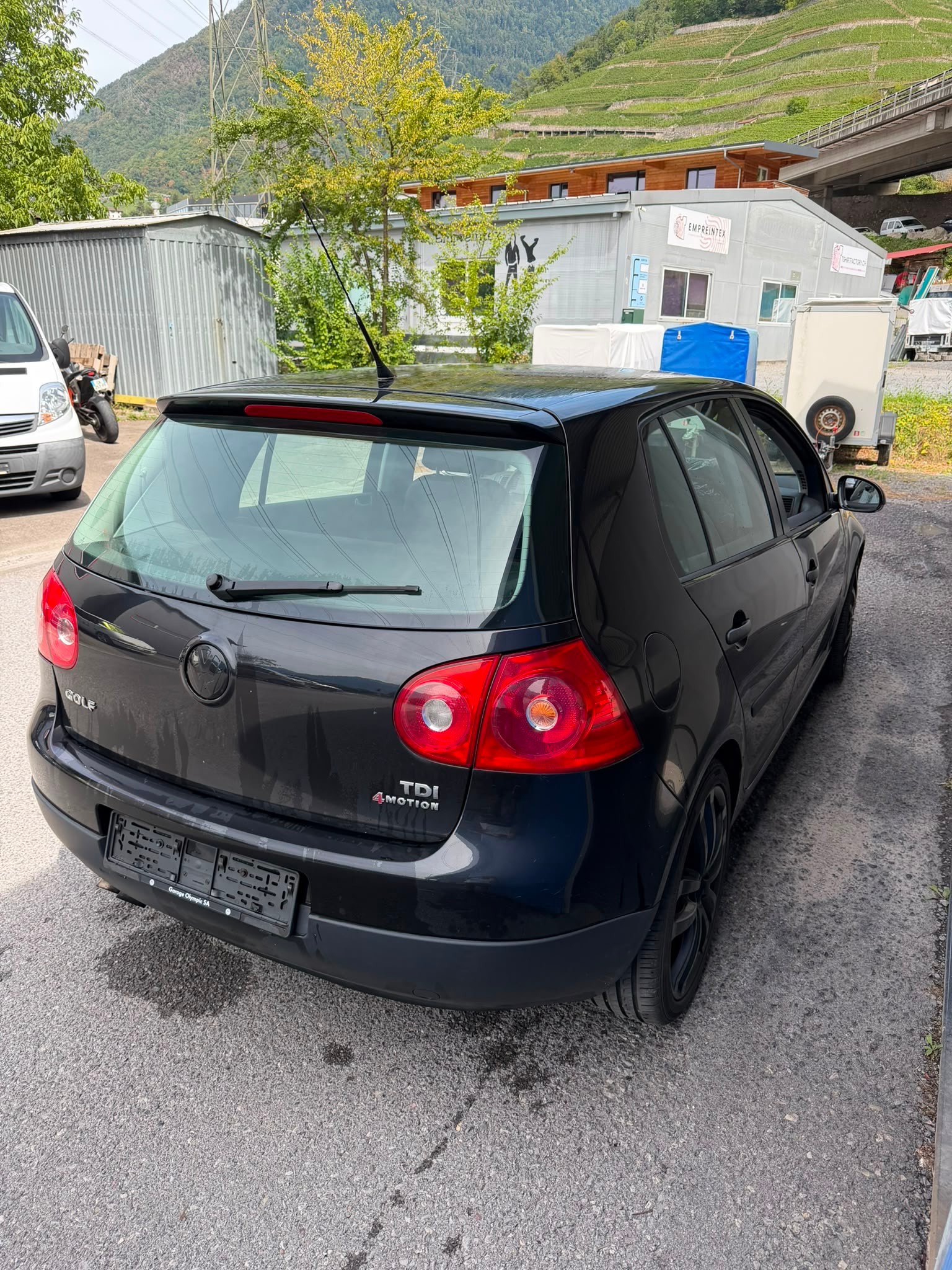 VW Golf 1.9 TDI Trend Edition 4Motion-image-6