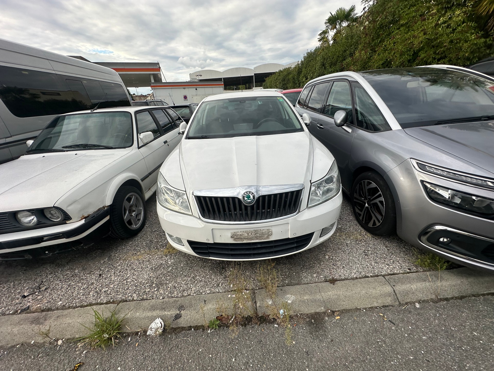 SKODA Octavia Combi 1.4 TSI Elegance DSG-image-0