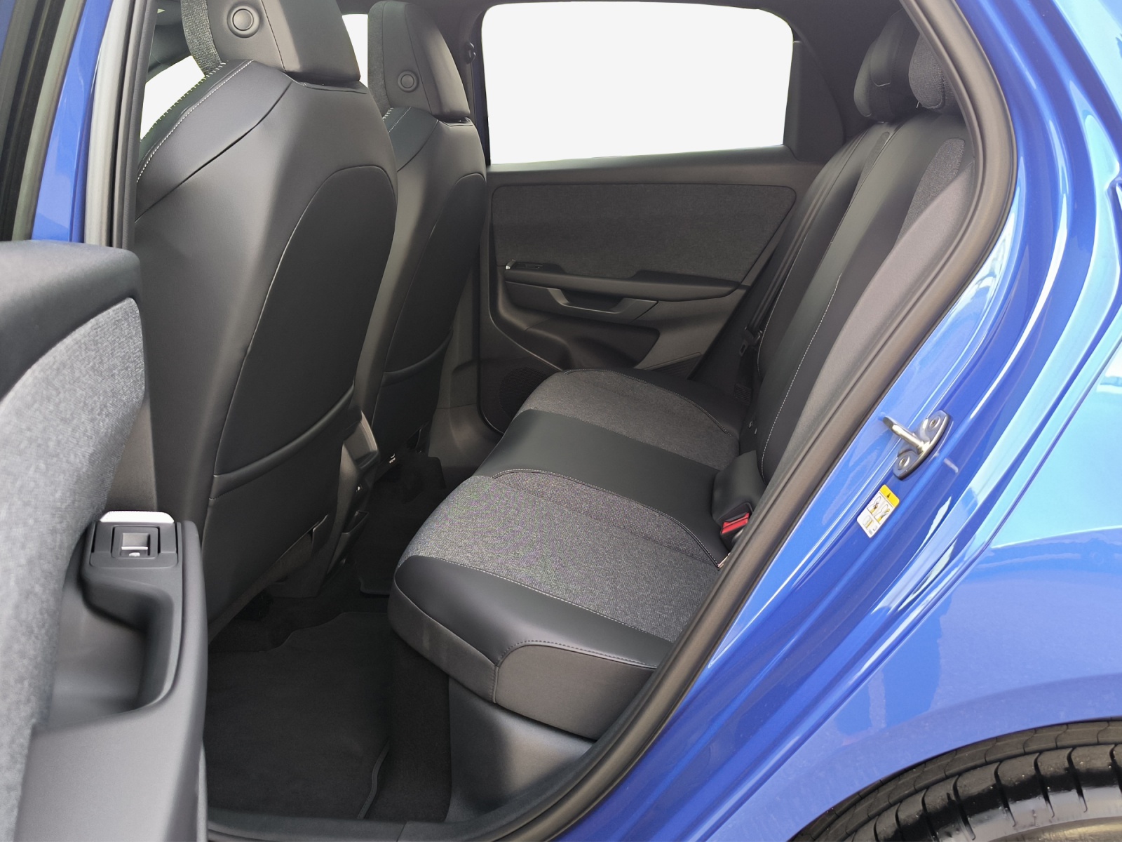 VW ID.Polo 52 kWh Style Edition One Plus-image-11