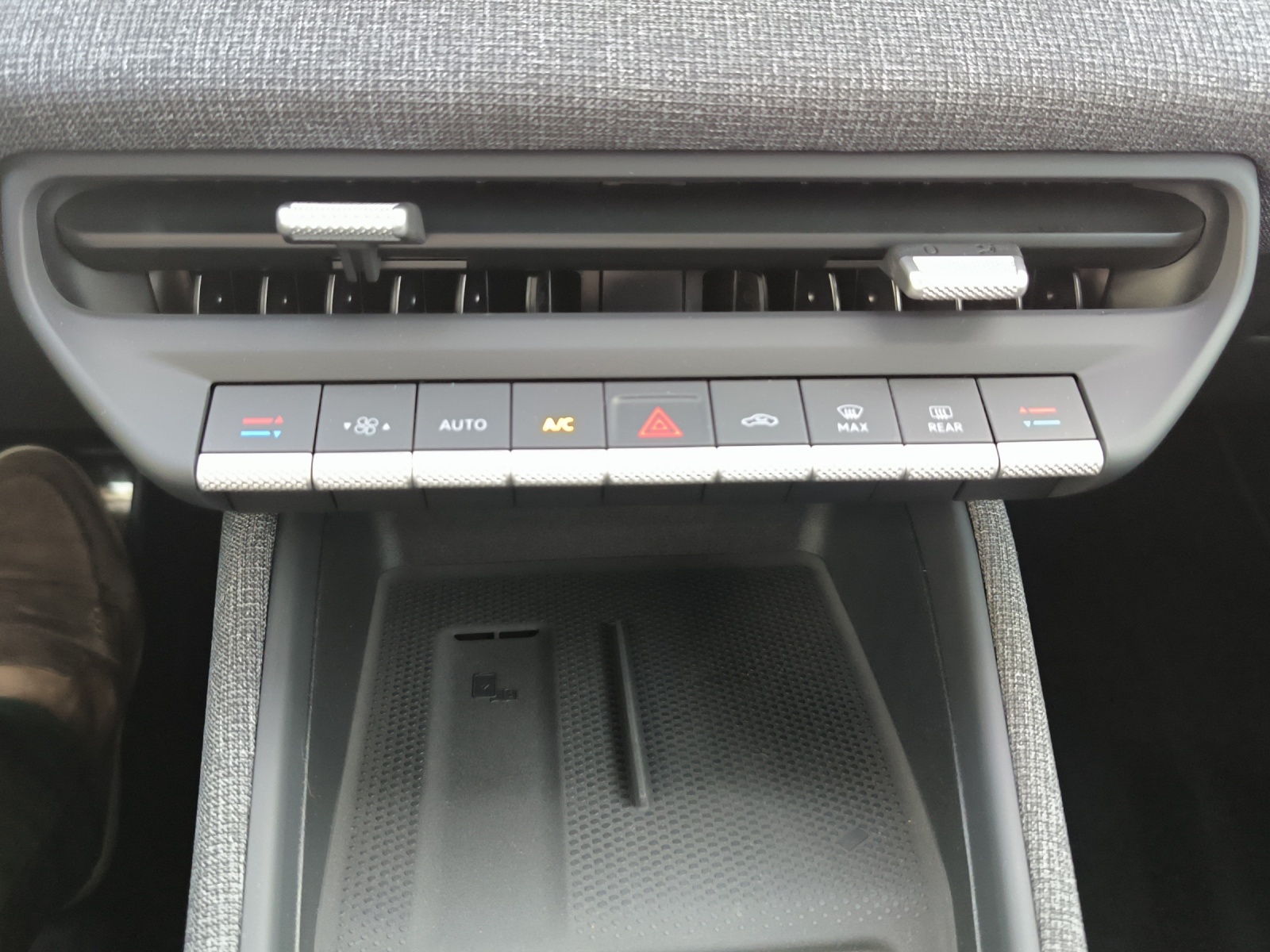 VW ID.Polo 52 kWh Style Edition One Plus-image-14