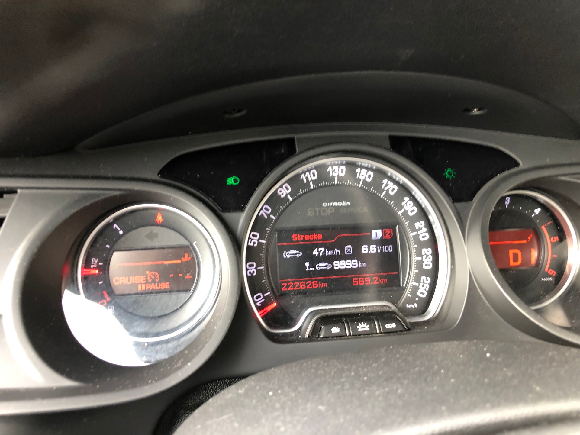 CITROEN C5 Tourer 2.0 HDi Dynamique Automatic-image-15