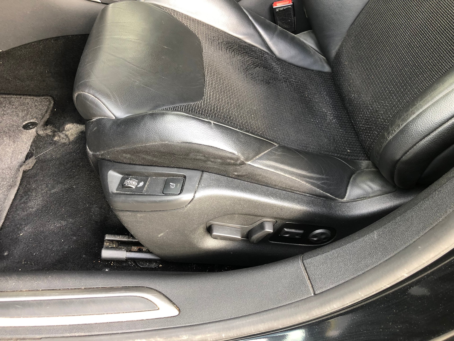 CITROEN C5 Tourer 2.0 HDi Dynamique Automatic-image-12