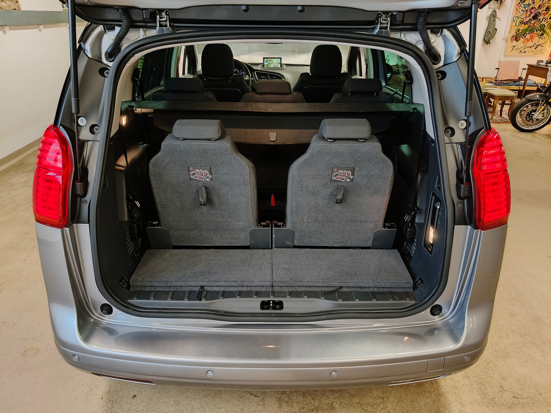 PEUGEOT 5008 2.0 HDI Business Tiptronic-image-19
