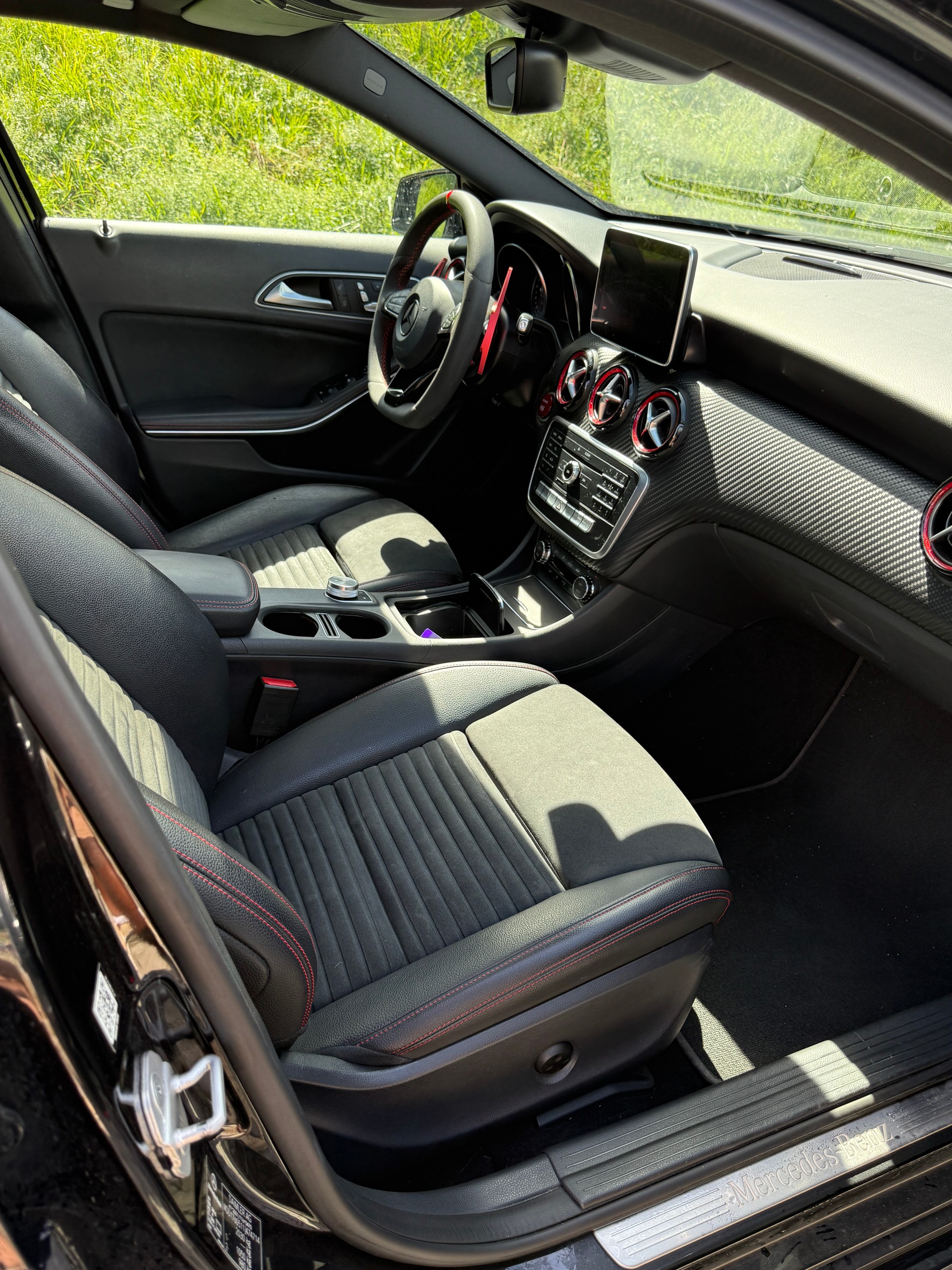 MERCEDES-BENZ A 250 Sport 4Matic 7G-DCT-image-5