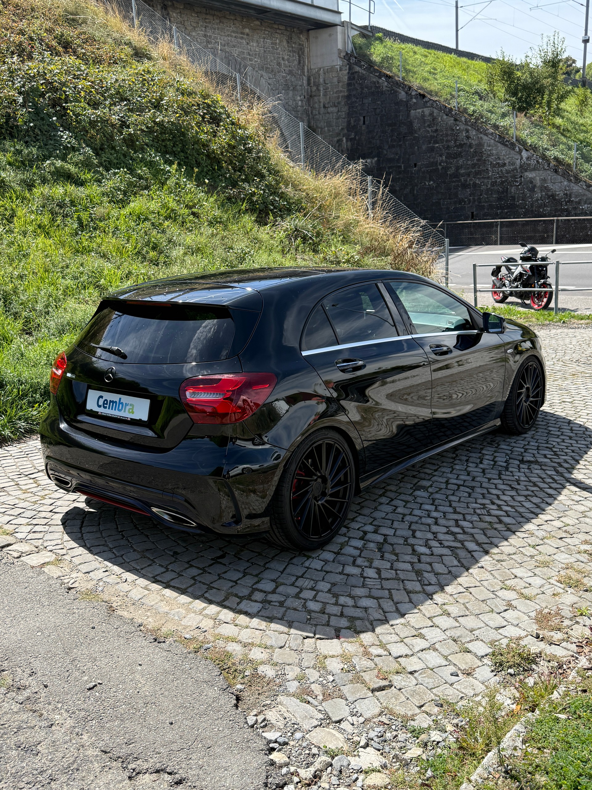 MERCEDES-BENZ A 250 Sport 4Matic 7G-DCT-image-2