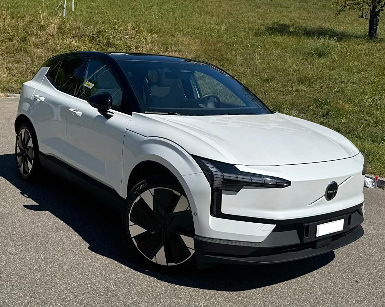VOLVO E60 Ultra-image-0