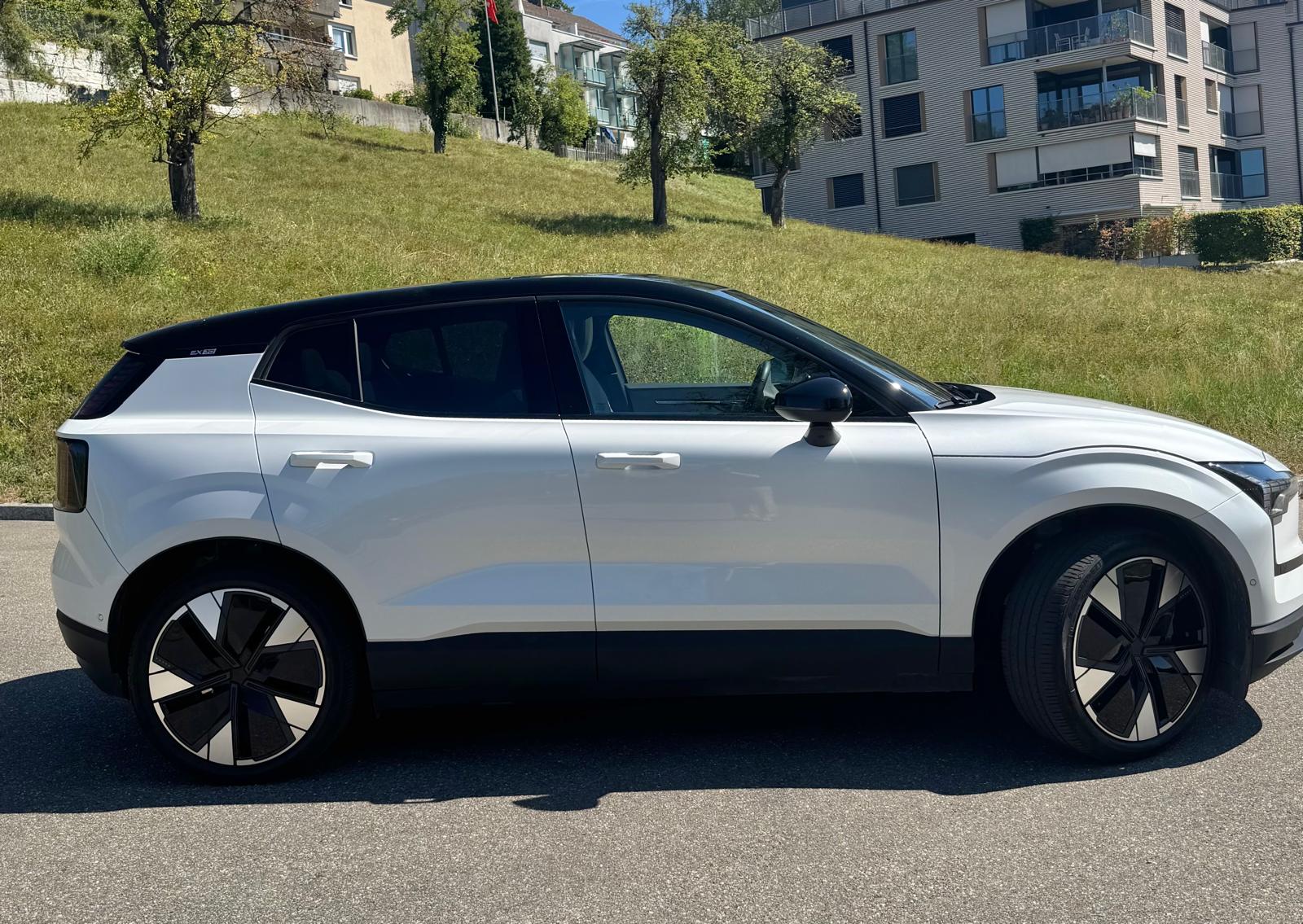 VOLVO E60 Ultra-image-3